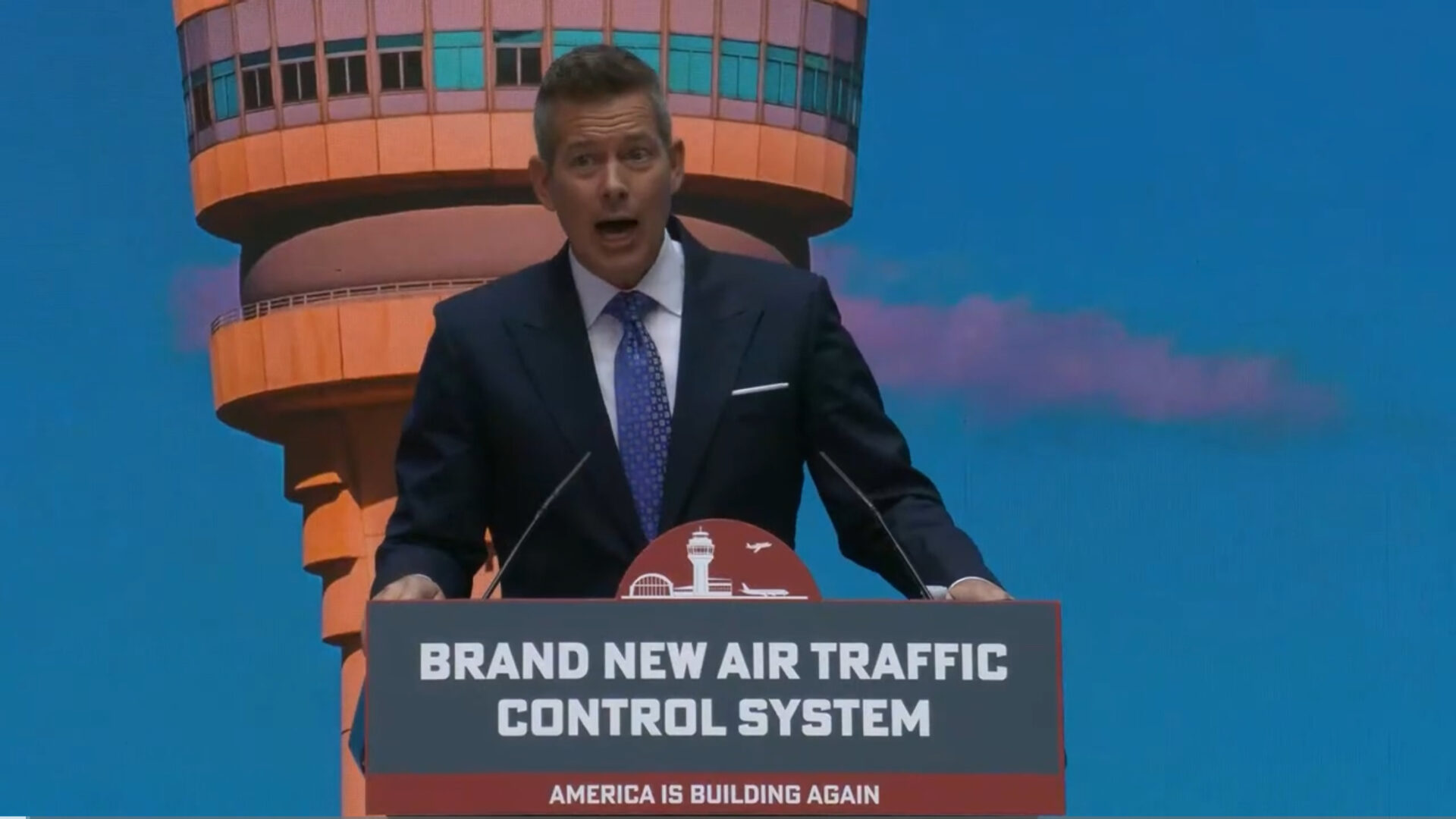 Air-Traffic Control Overhaul Needs Billions in Upfront Investment, Transportation Secretary Says