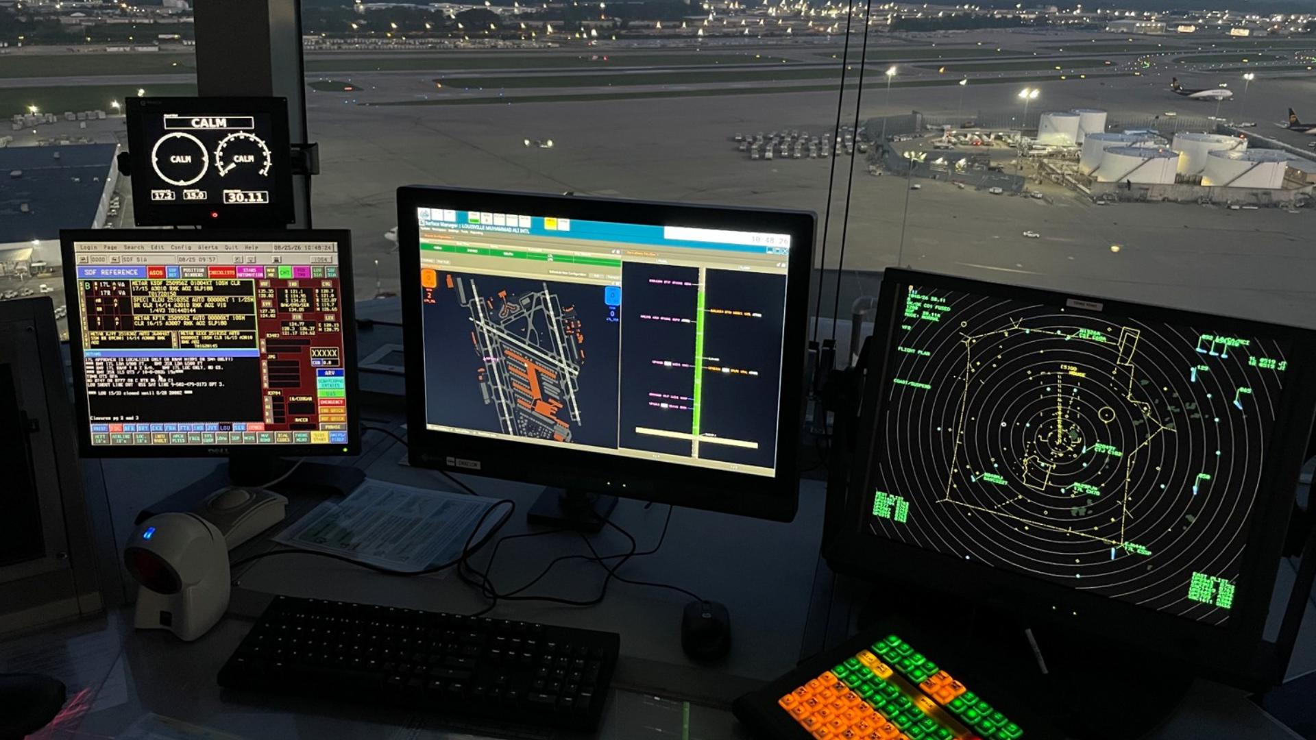 Louisville Airport Gets ‘Groundbreaking’ Upgrade for Air Traffic Controllers